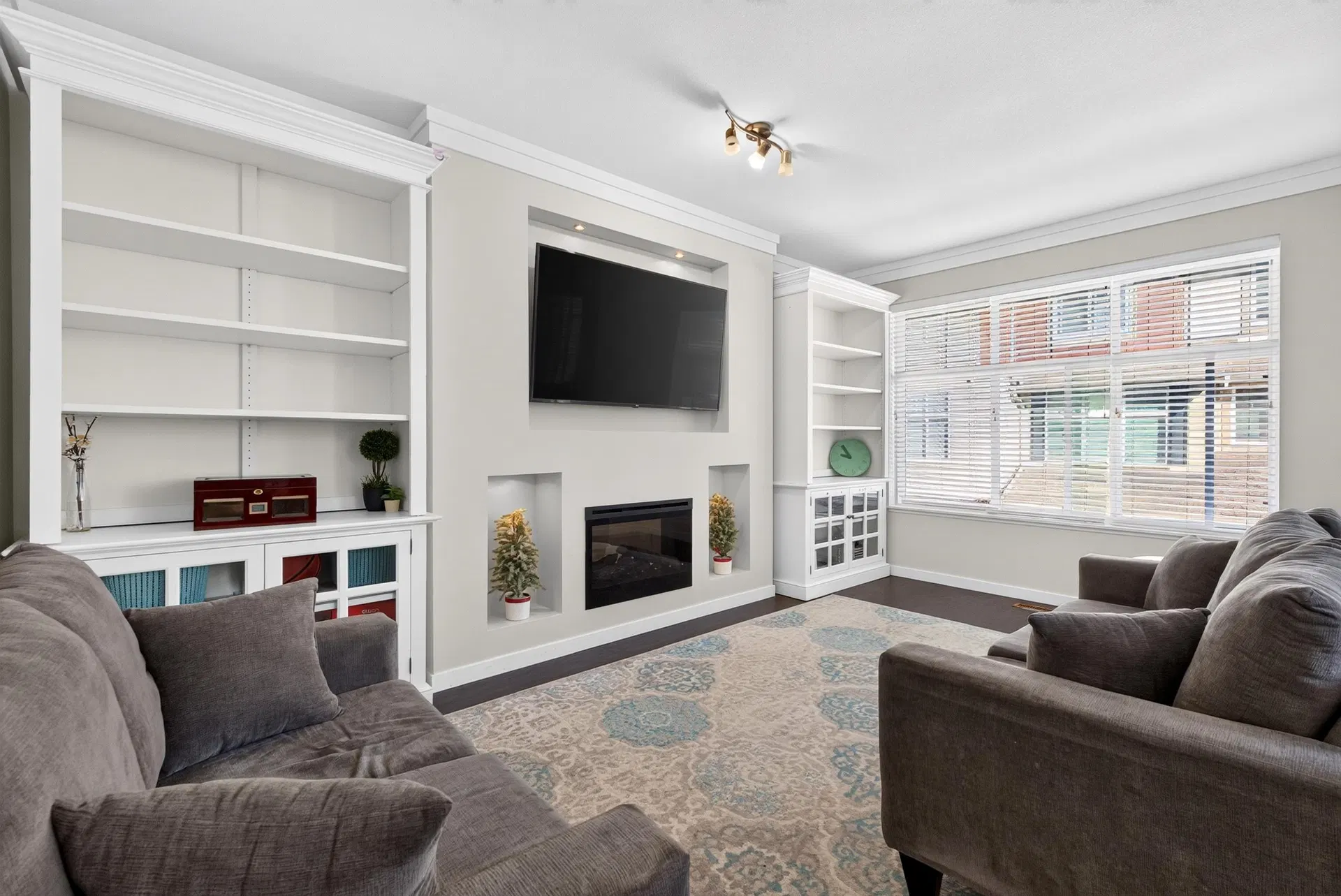 Photo 4 of 38 at #19 – 3009 156 Street