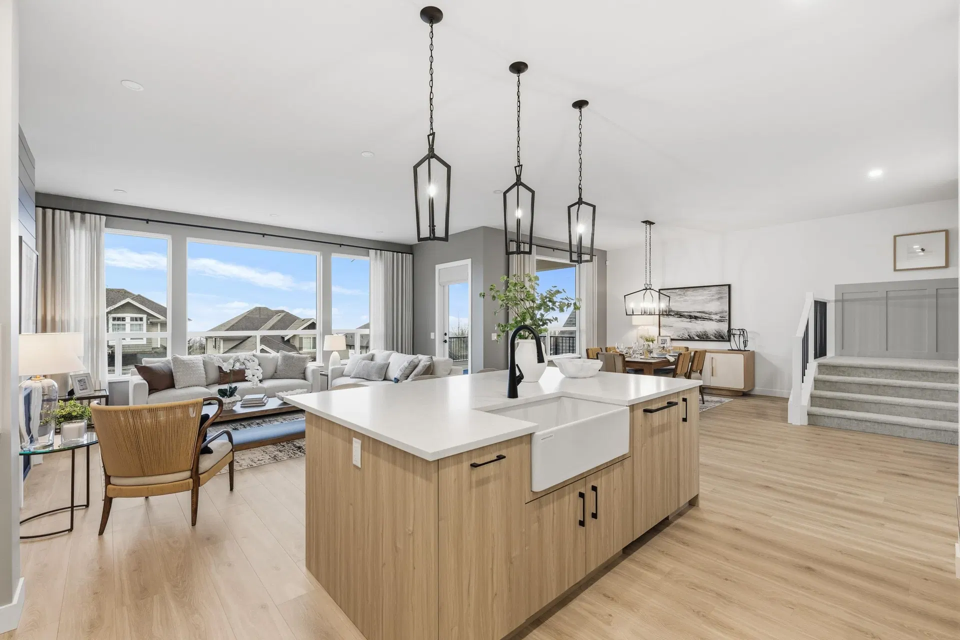 Photo 5 of 34 at 1358 Soball Street