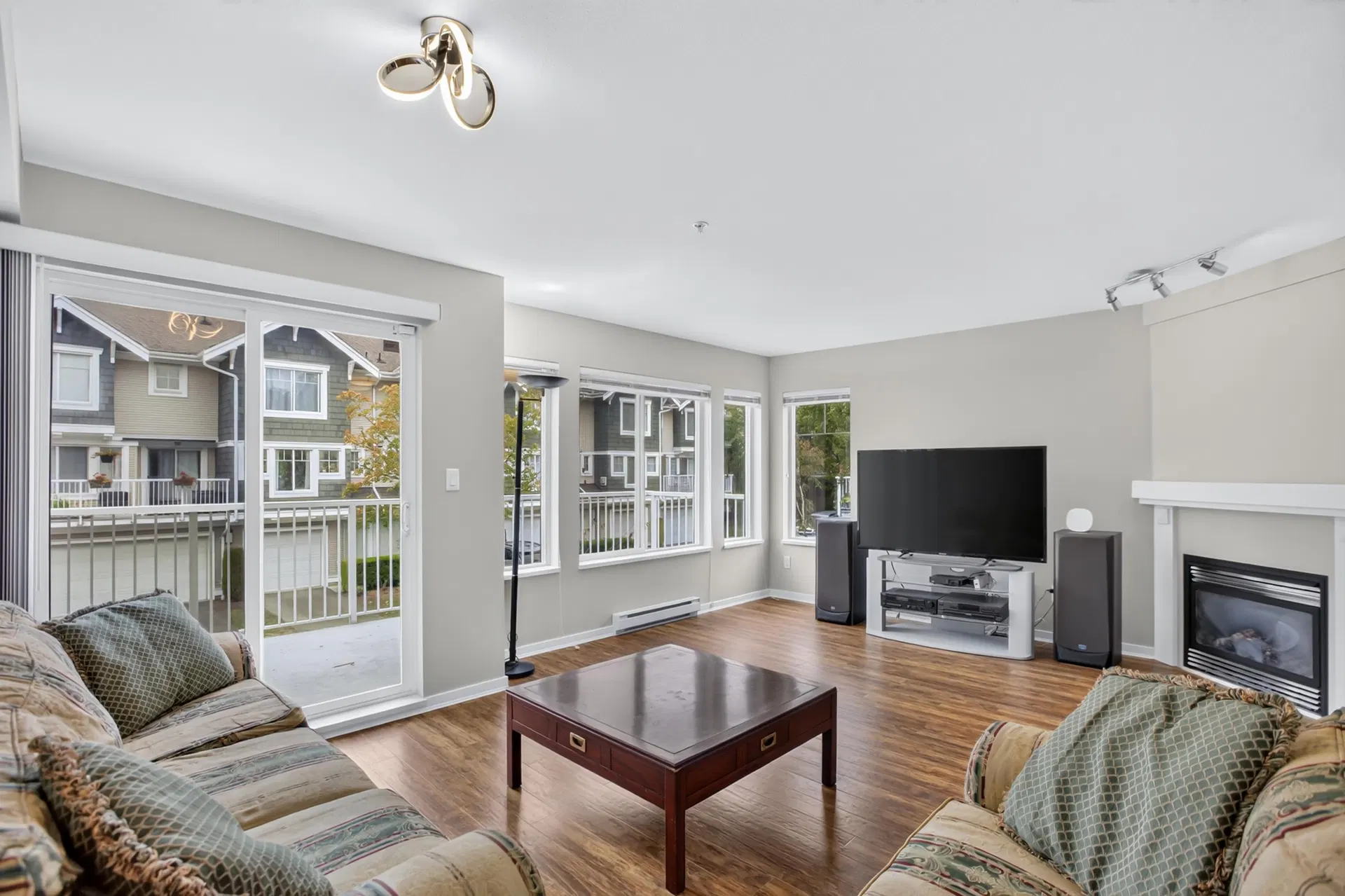 Photo 3 of 40 at #70 – 20760 Duncan Way
