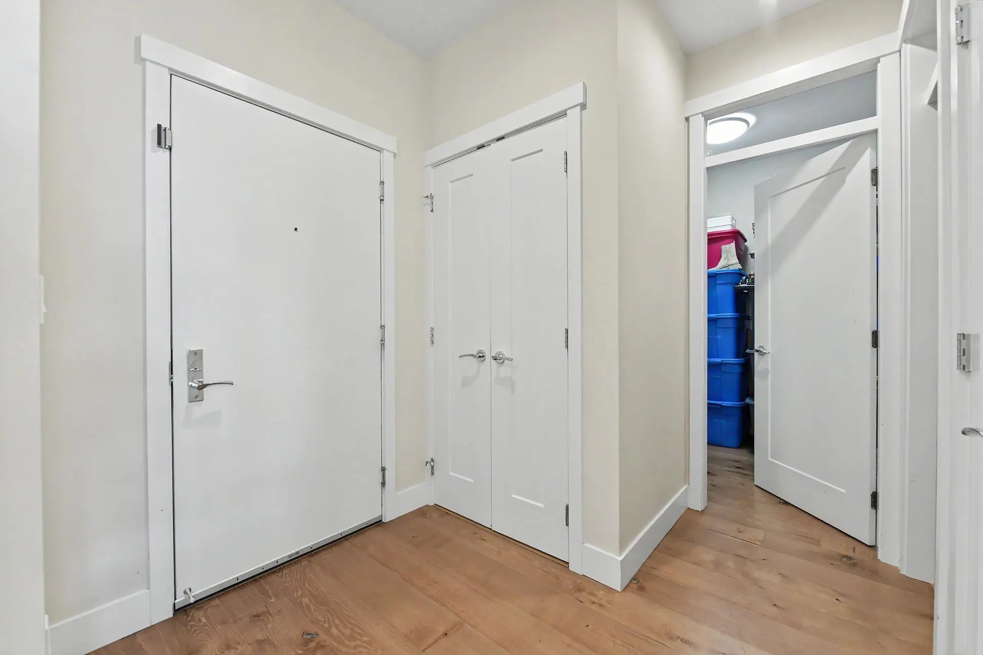 Photo 3 of 31 at #516 – 14855 Thrift Avenue