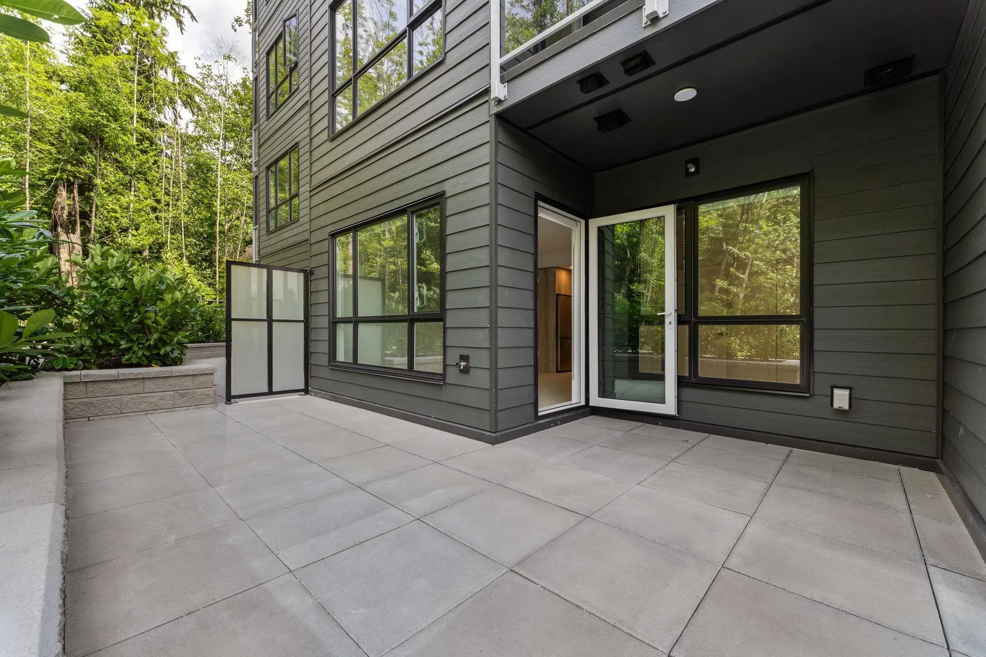 Photo 2 of 40 at #209 – 3594 Malsum Drive