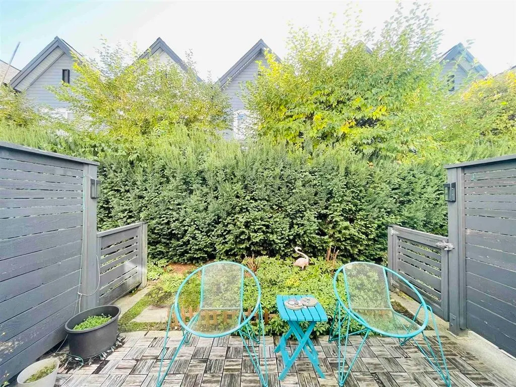 Photo 3 of 35 at #35 – 6868 Burlington Avenue