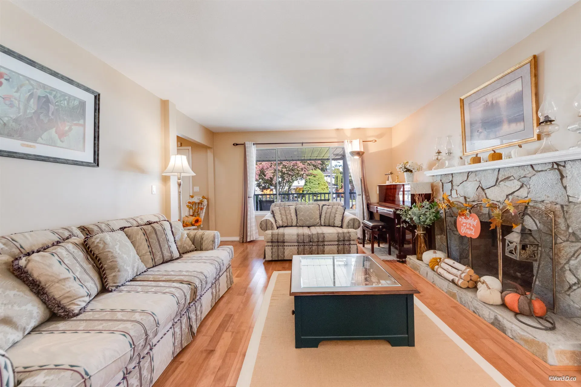 Photo 5 of 39 at 15486 94 Avenue