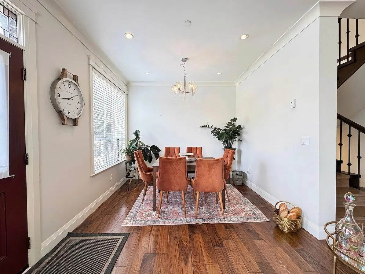 Photo 4 of 29 at 1436 Bewicke Avenue