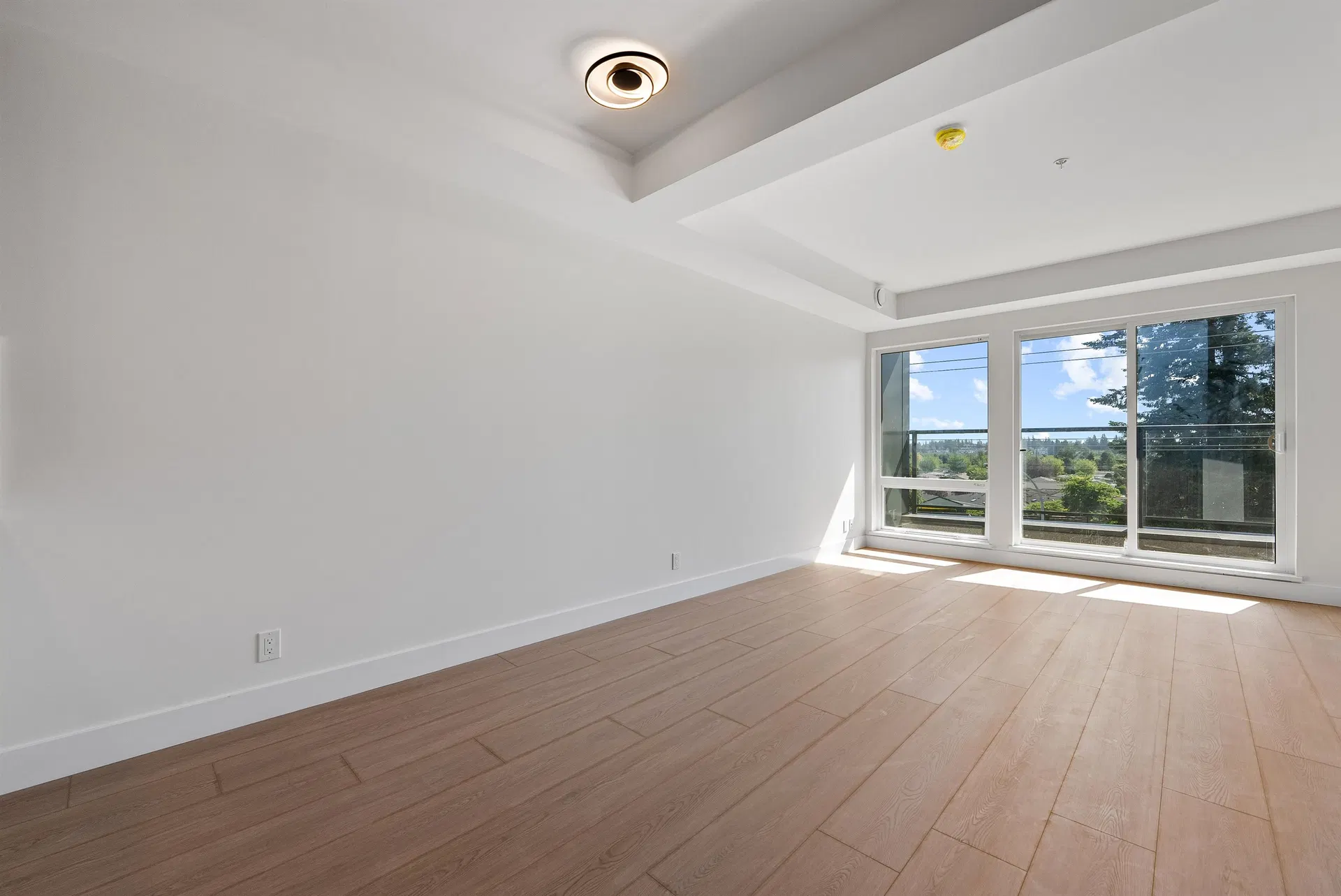Photo 5 of 33 at #304 – 2233 156 Street