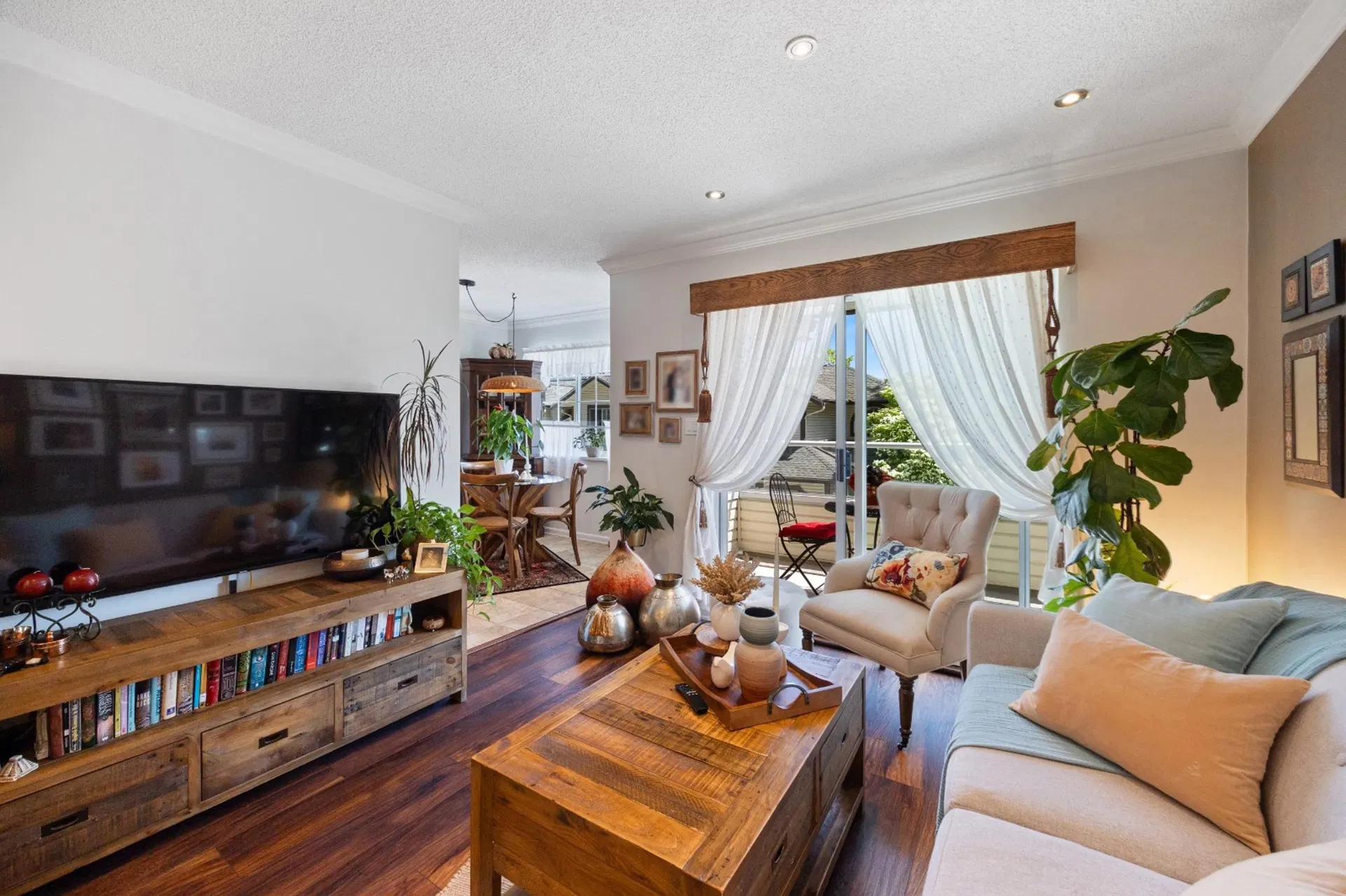 Photo 4 of 38 at #35 – 2561 Runnel Drive
