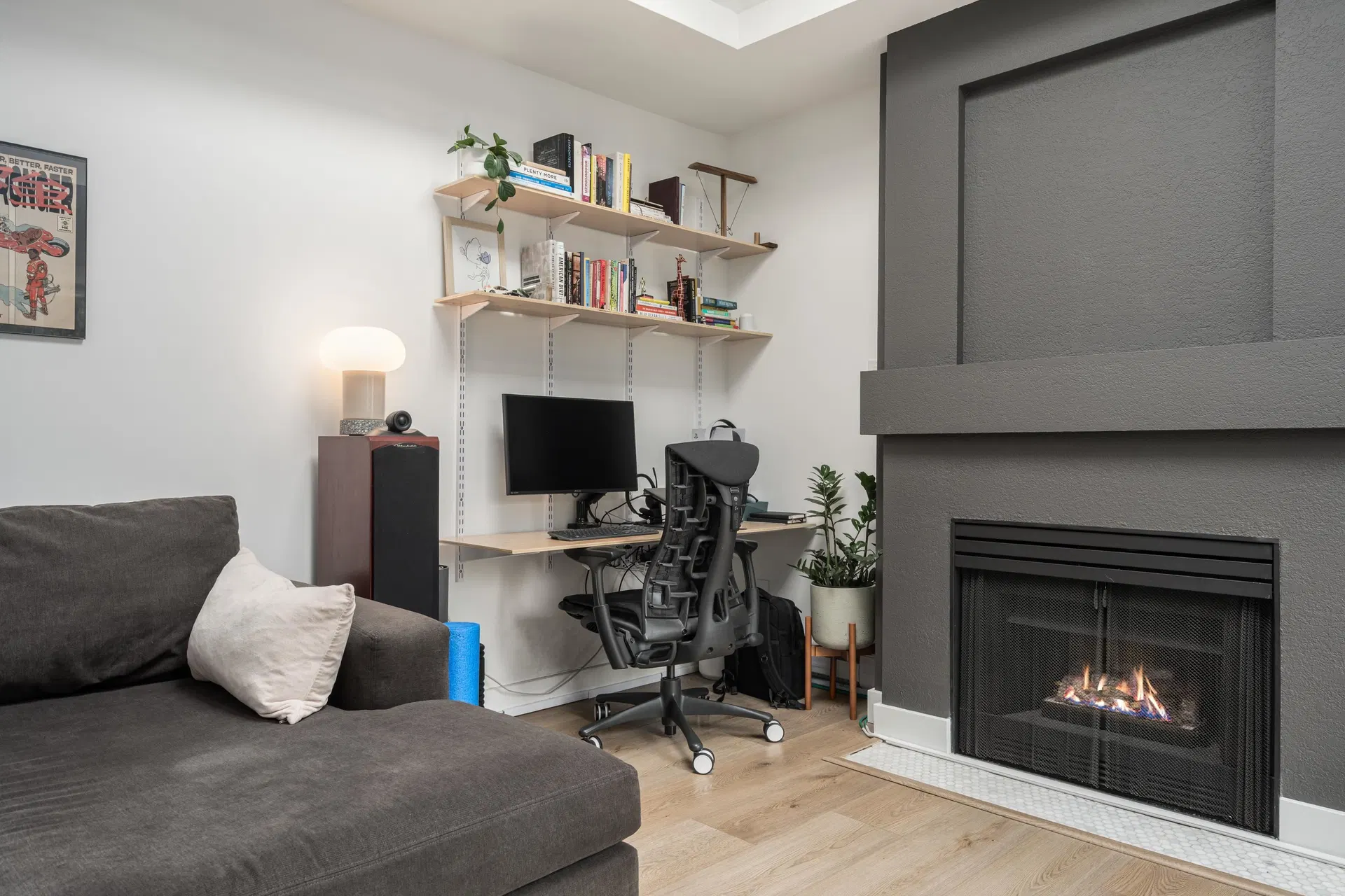 Photo 2 of 20 at #407 – 1333 W 7th Avenue