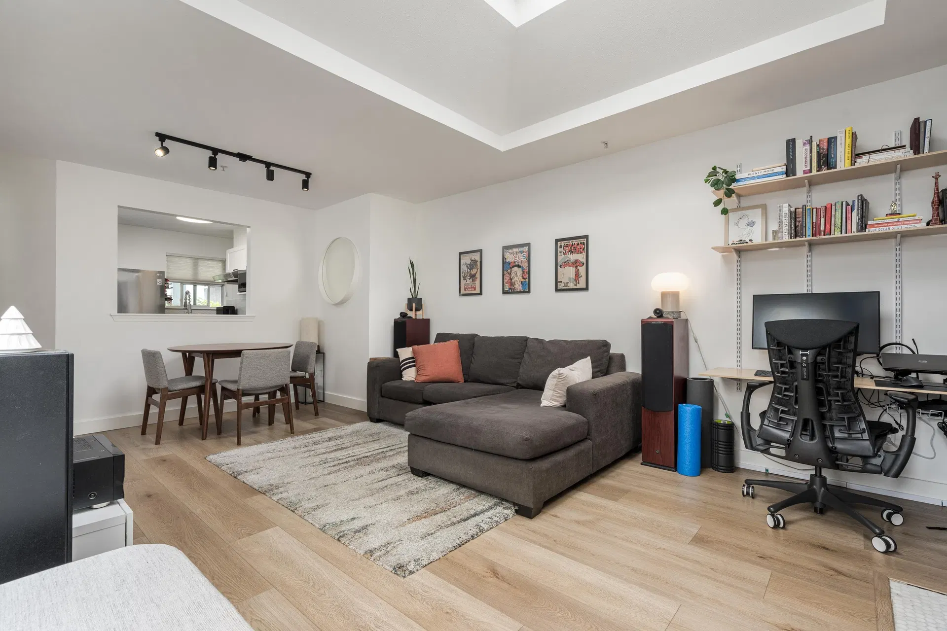 Photo 5 of 20 at #407 – 1333 W 7th Avenue
