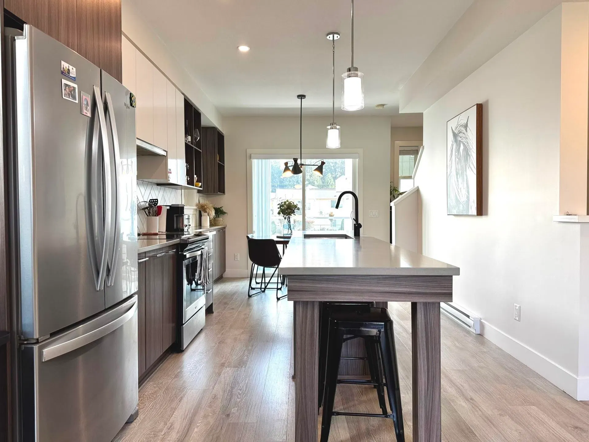 Photo 5 of 27 at #16 – 2505 Ware Street