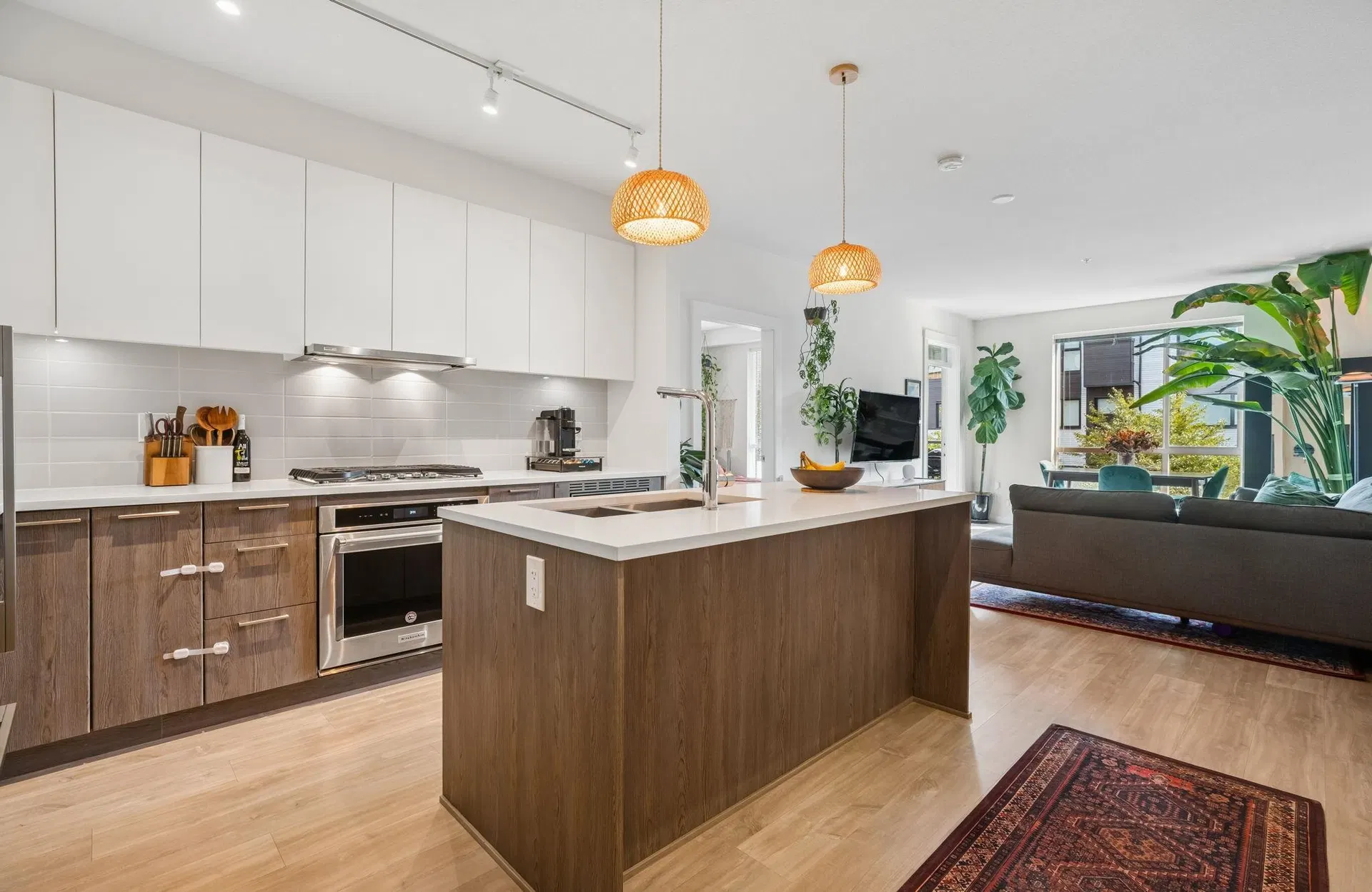 Photo 5 of 32 at #105 – 625 E 3rd Street