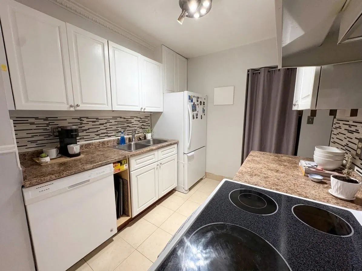 Photo 1 of 25 at #112 – 6105 Kingsway