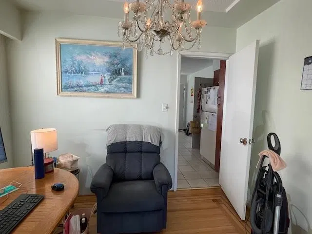 Photo 5 of 19 at 4116 Cambridge Street