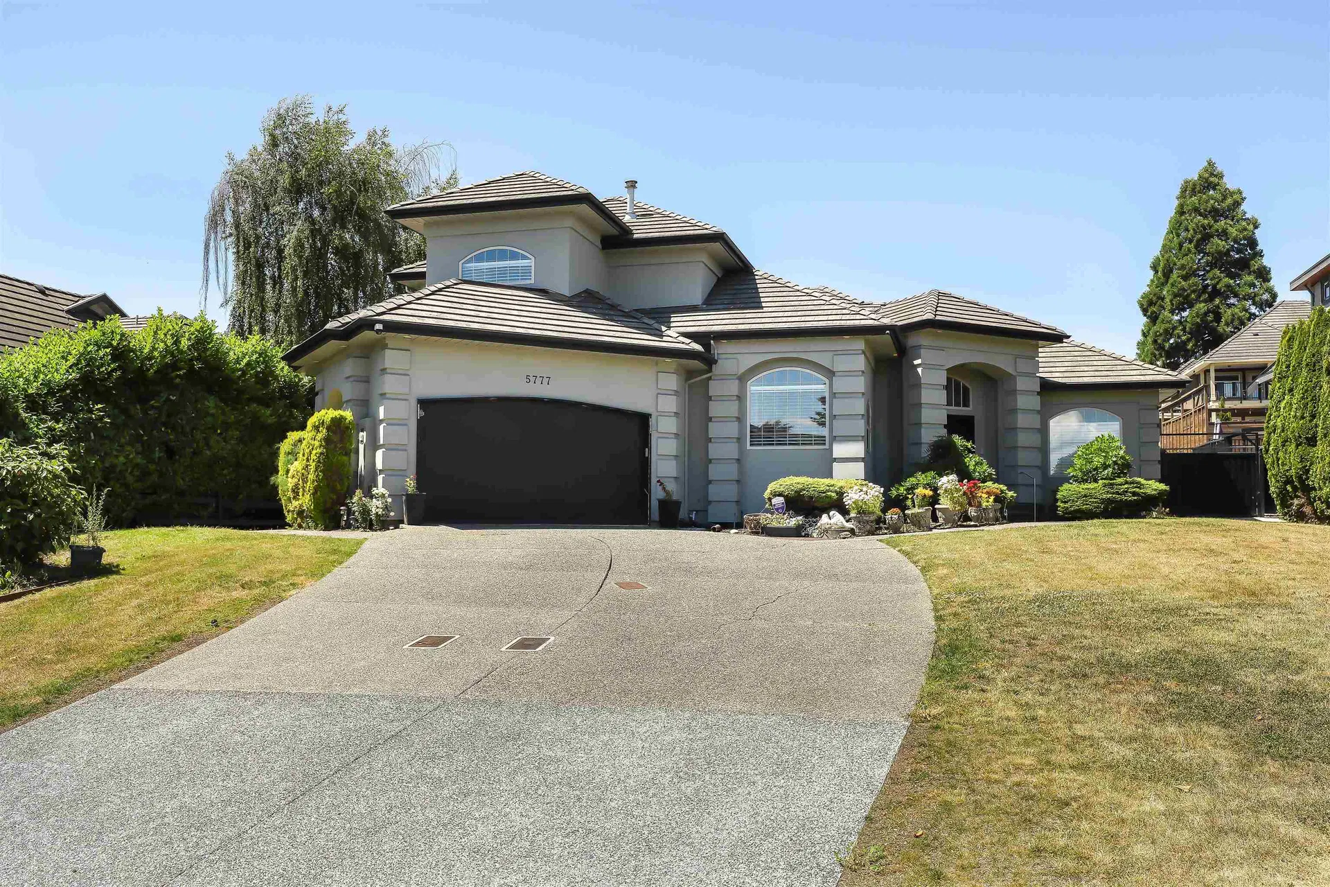 Photo 2 of 40 at 5777 W Kettle Crescent