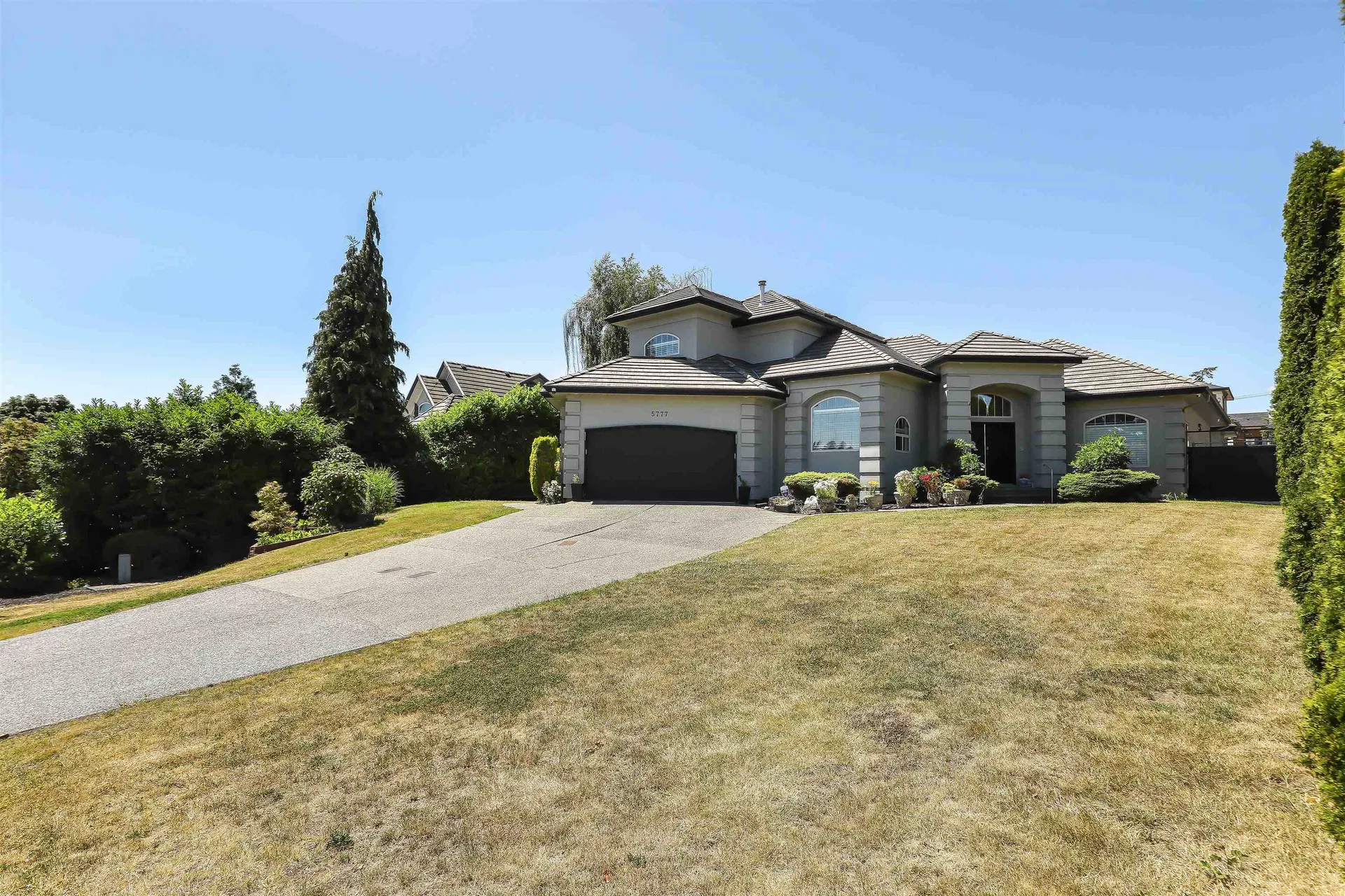 Photo 3 of 40 at 5777 W Kettle Crescent