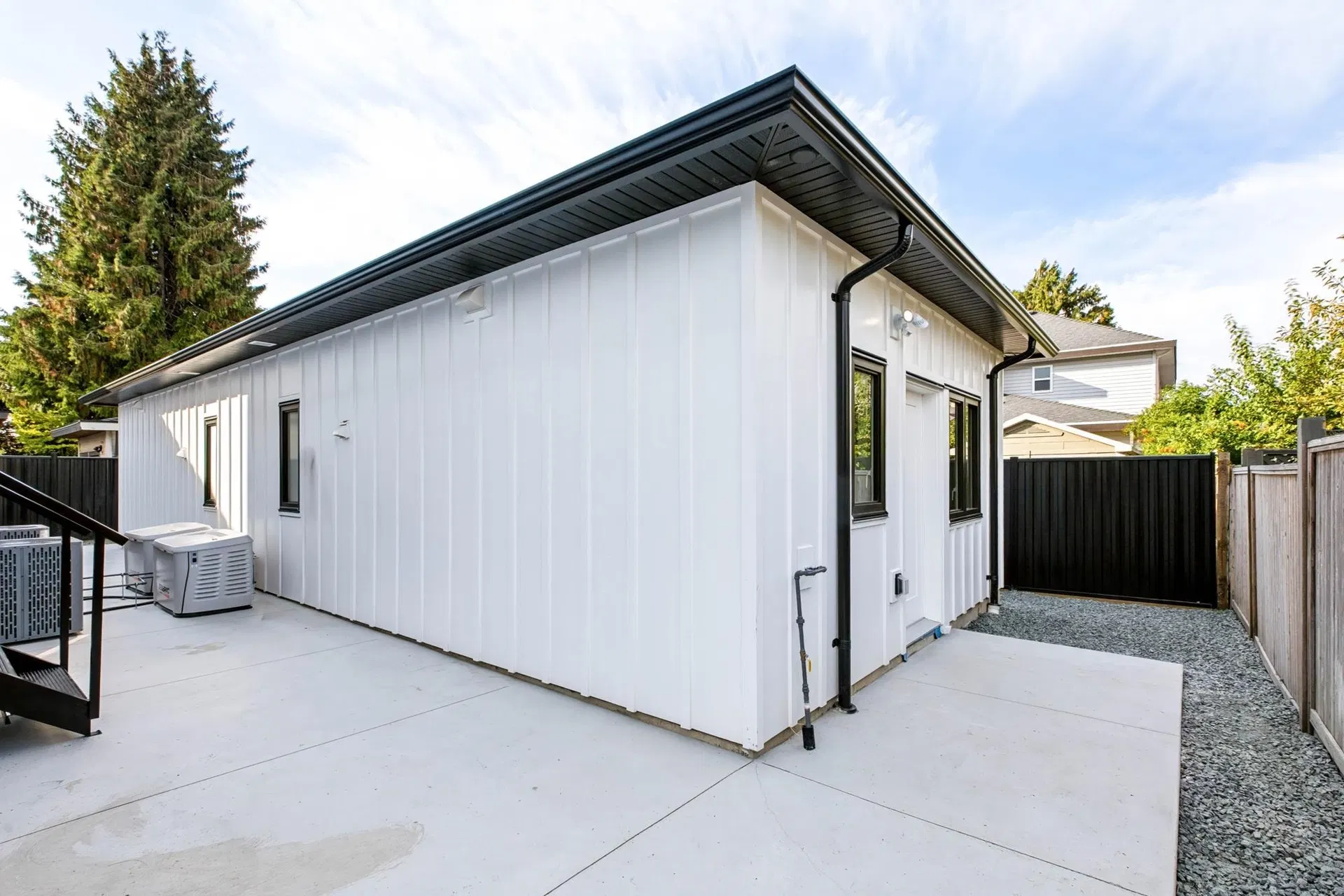 Photo 4 of 40 at 11089 S Fuller Crescent