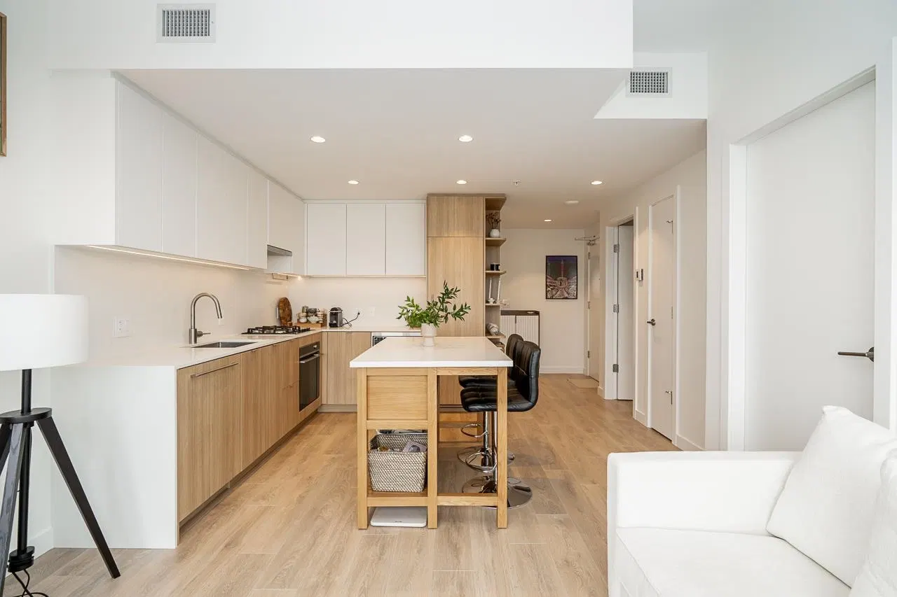 Photo 5 of 35 at #2308 – 505 Nelson Street
