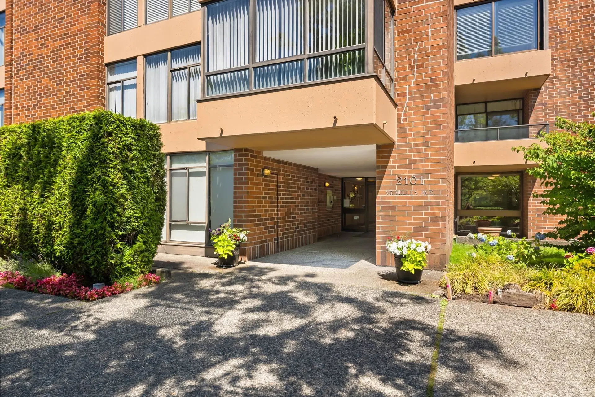Photo 2 of 27 at #312 – 2101 Mcmullen Avenue