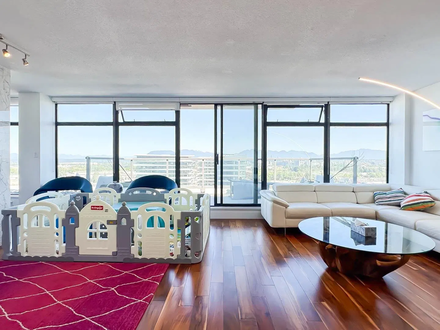 Photo 2 of 29 at #1802 – 5811 No. 3 Road