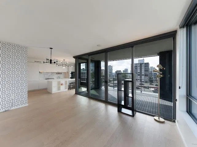 Photo 5 of 12 at #703 – 1171 Jervis Street