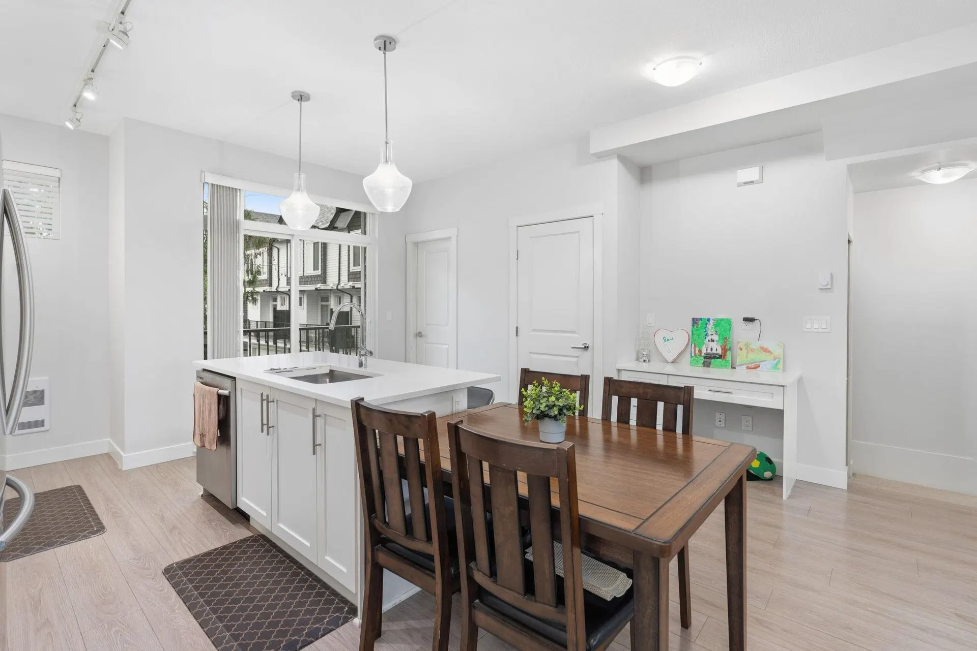 Photo 4 of 30 at #147 – 6030 142 Street