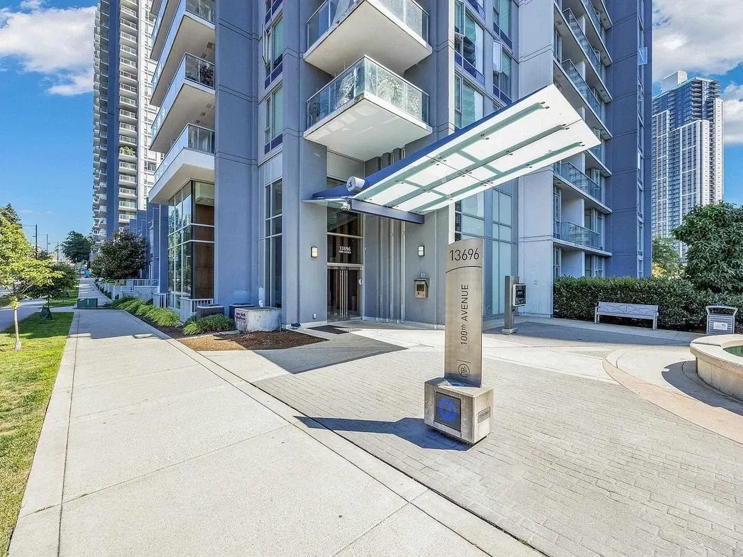 #3902 – 13696 100 Avenue