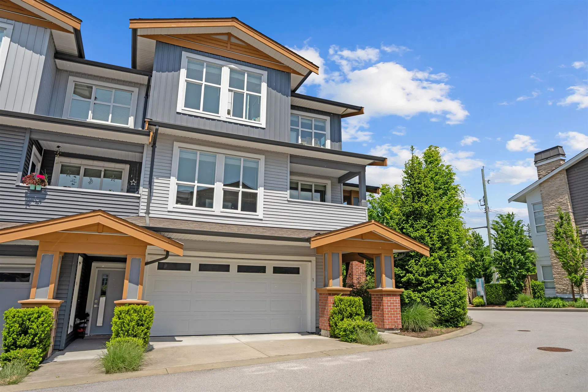 Photo 2 of 32 at #1 – 24086 104 Avenue