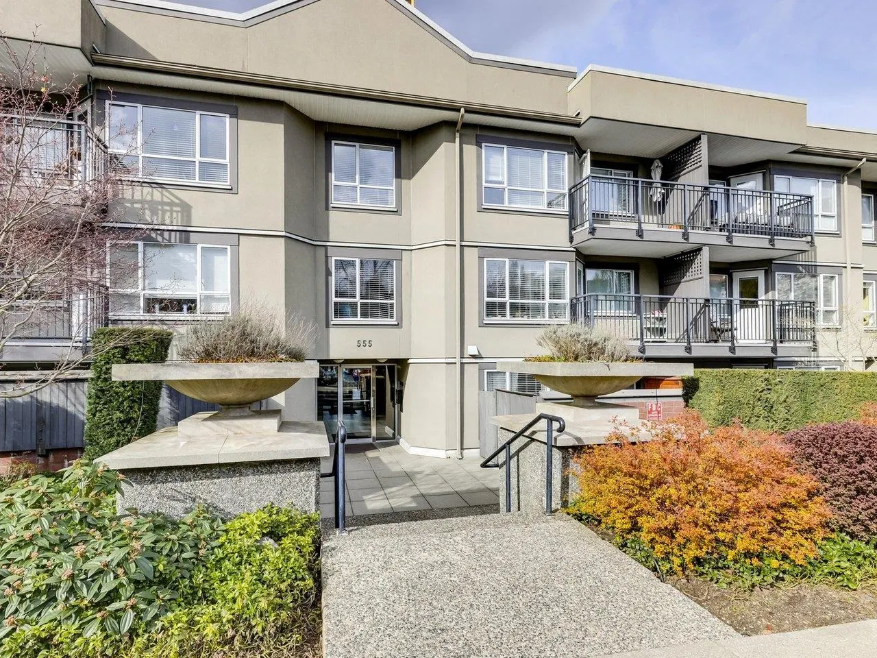 #117 – 555 14th Avenue