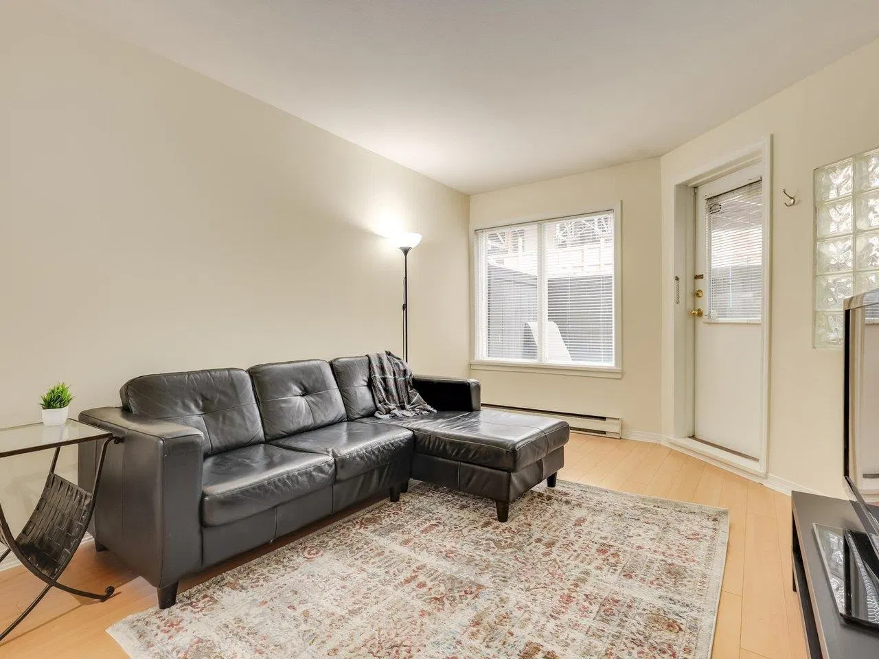 Photo 5 of 19 at #117 – 555 W 14th Avenue