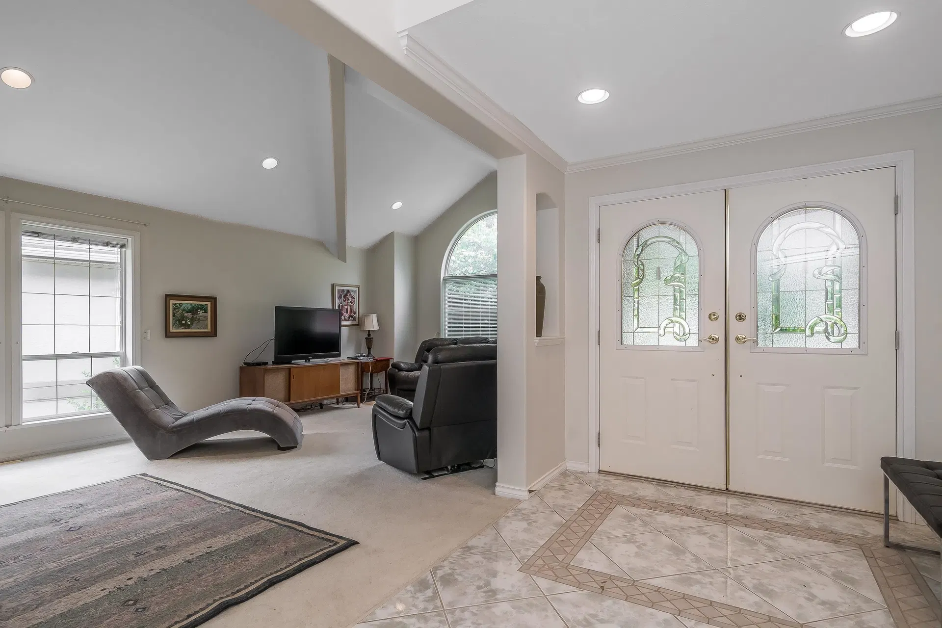 Photo 4 of 39 at 35846 Graystone Drive