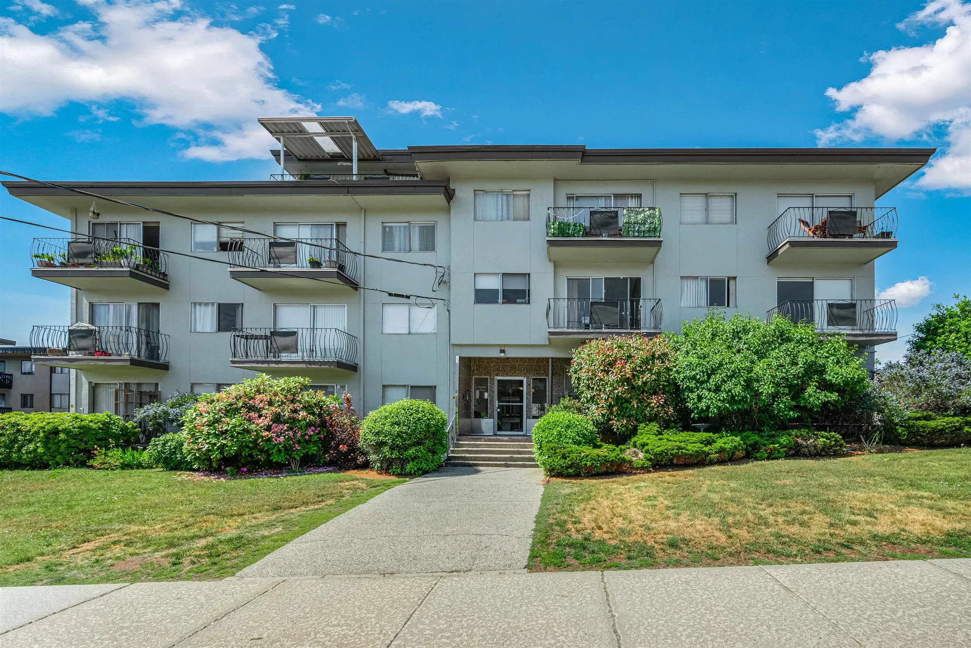 Photo 2 of 26 at #101 – 611 Blackford Street
