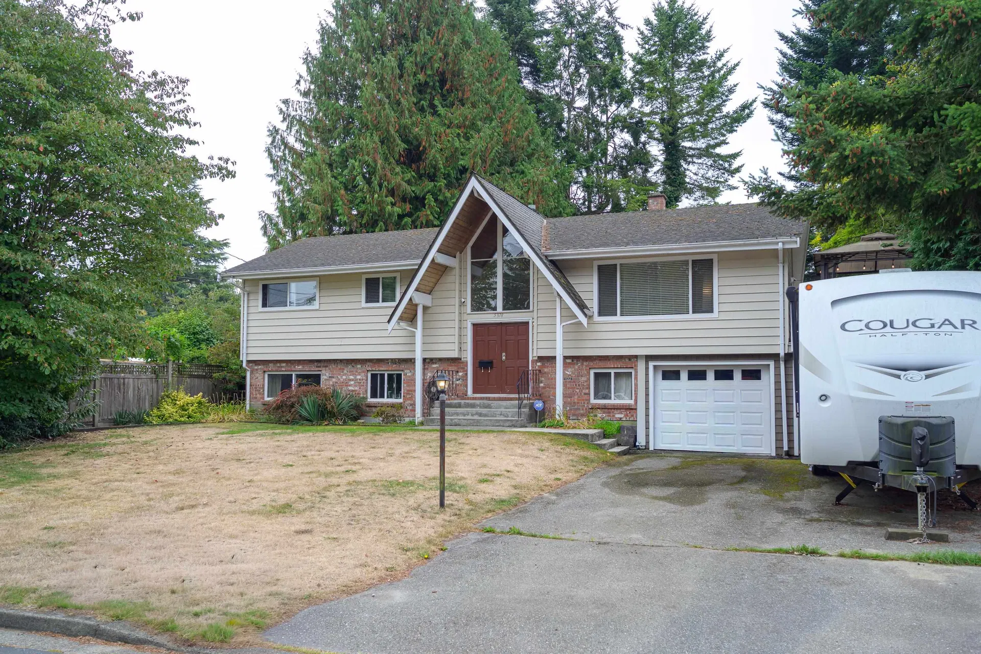 Photo 4 of 40 at 5378 4th Avenue