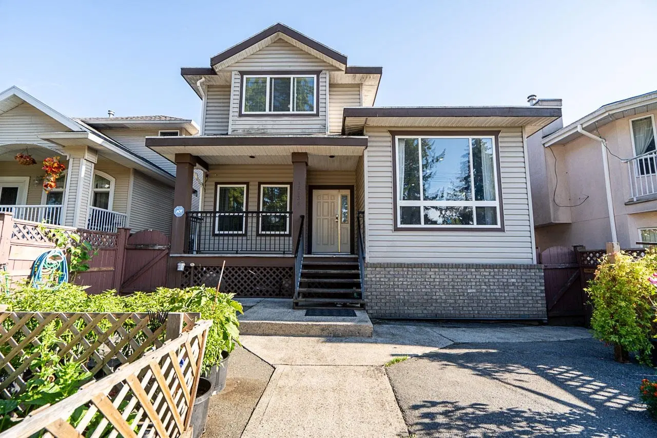 Photo 3 of 40 at 12538 64th Avenue