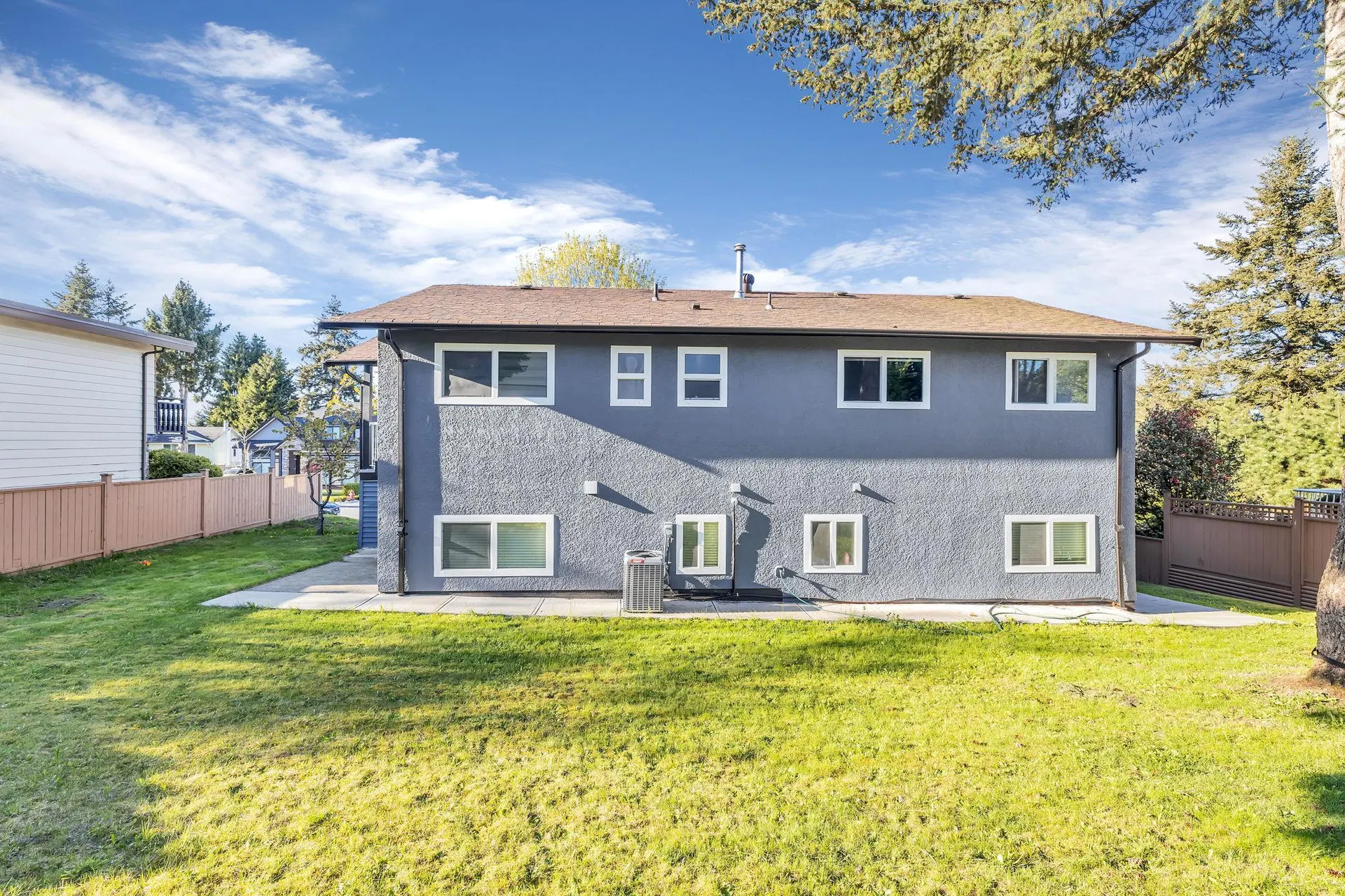 Photo 4 of 20 at 7838 Suncrest Drive