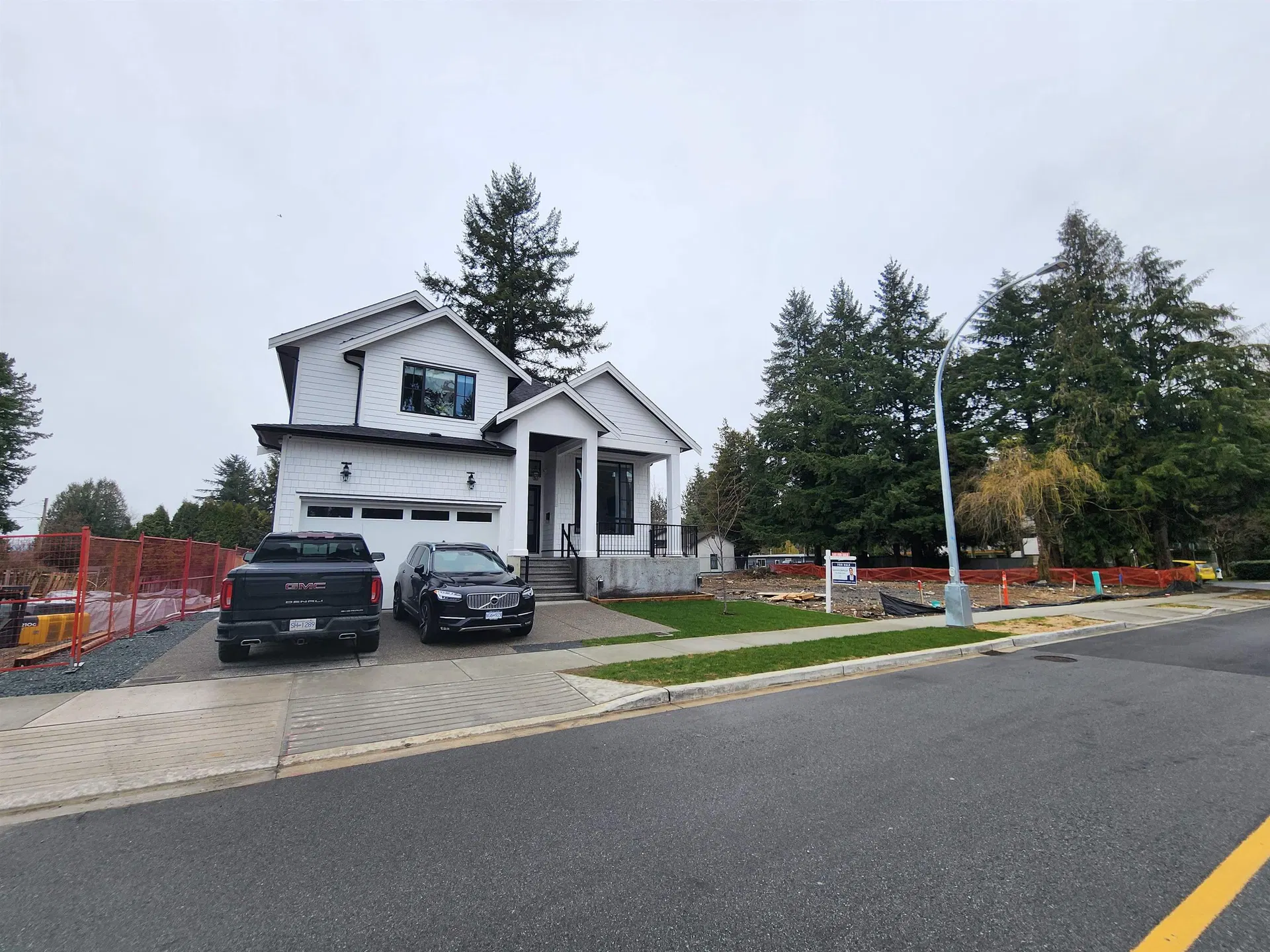 Photo 2 of 7 at 33987 Walnut Avenue