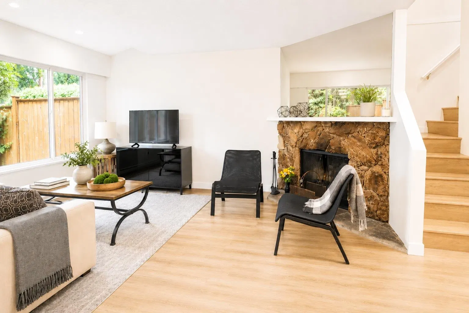 Photo 4 of 14 at #20 – 7300 Ledway Road