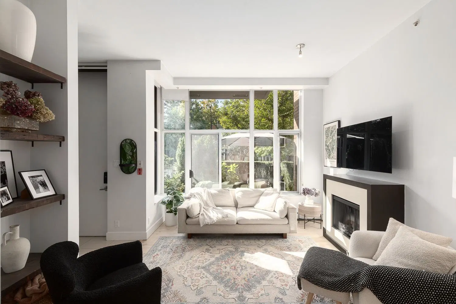 Photo 4 of 38 at #14 – 166 W 13th Street