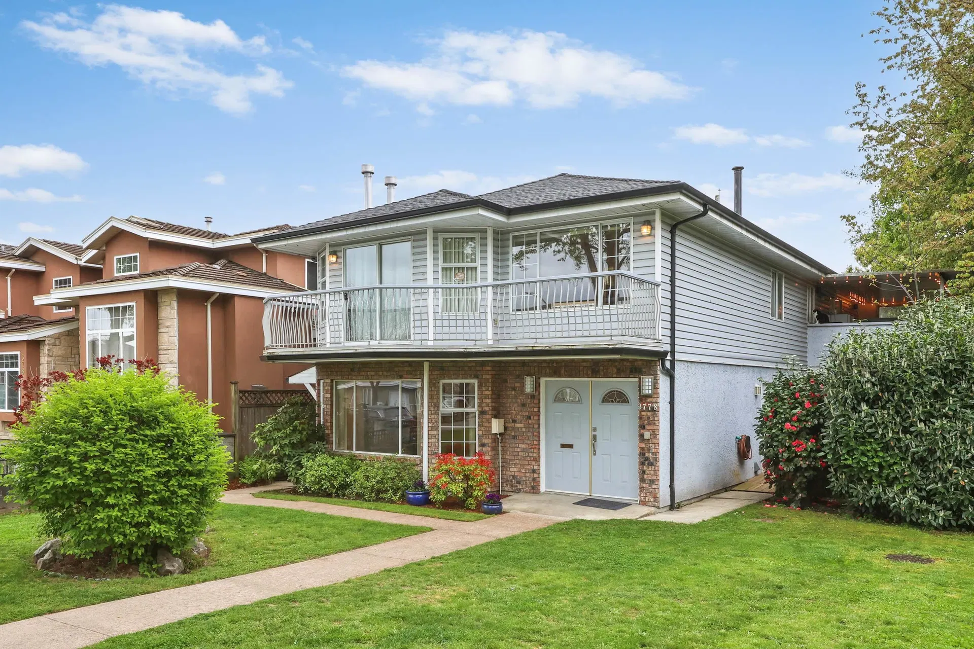 Photo 1 of 31 at 3778 Nithsdale Street