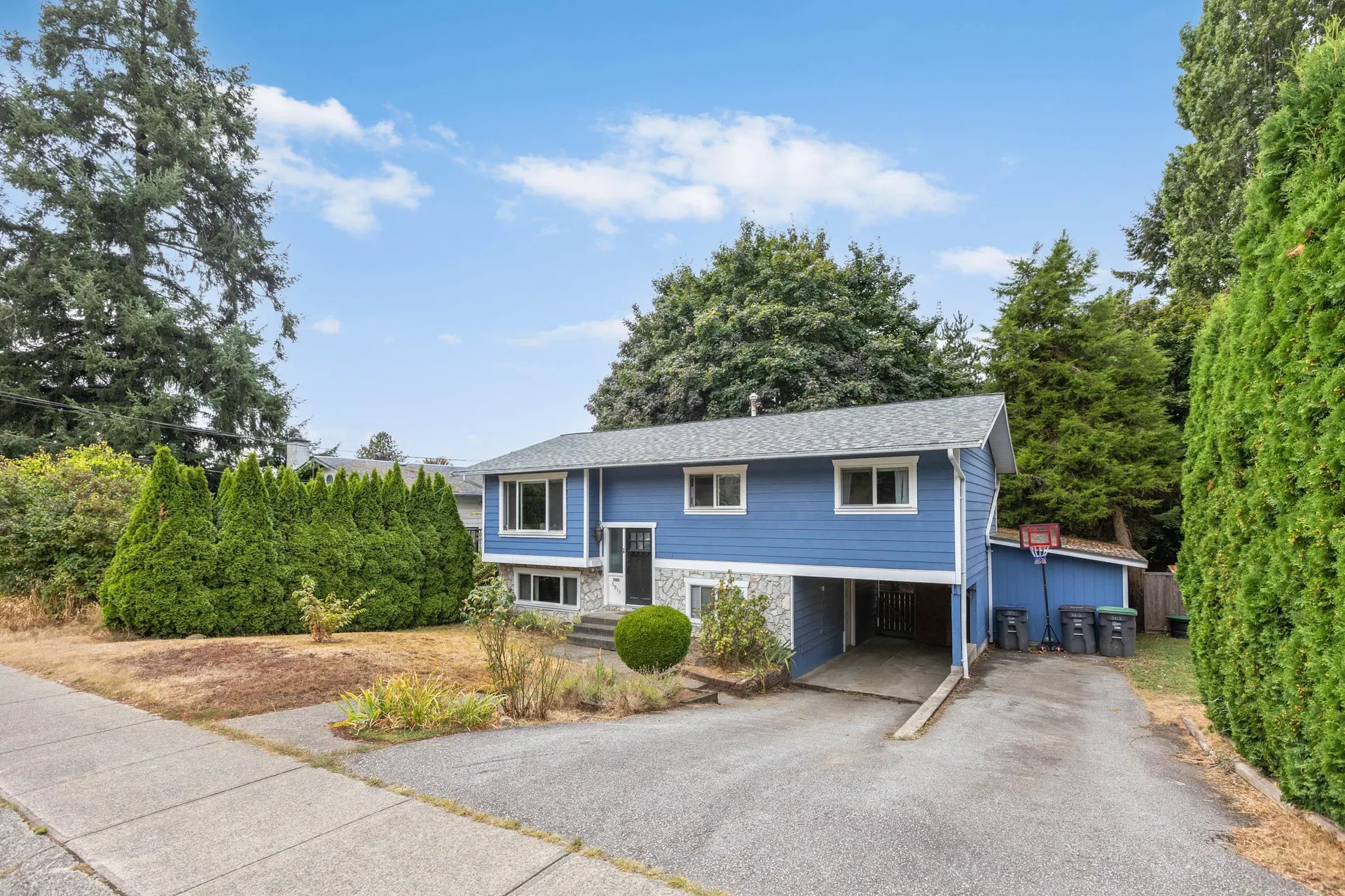 Photo 2 of 36 at 5813 180 Street