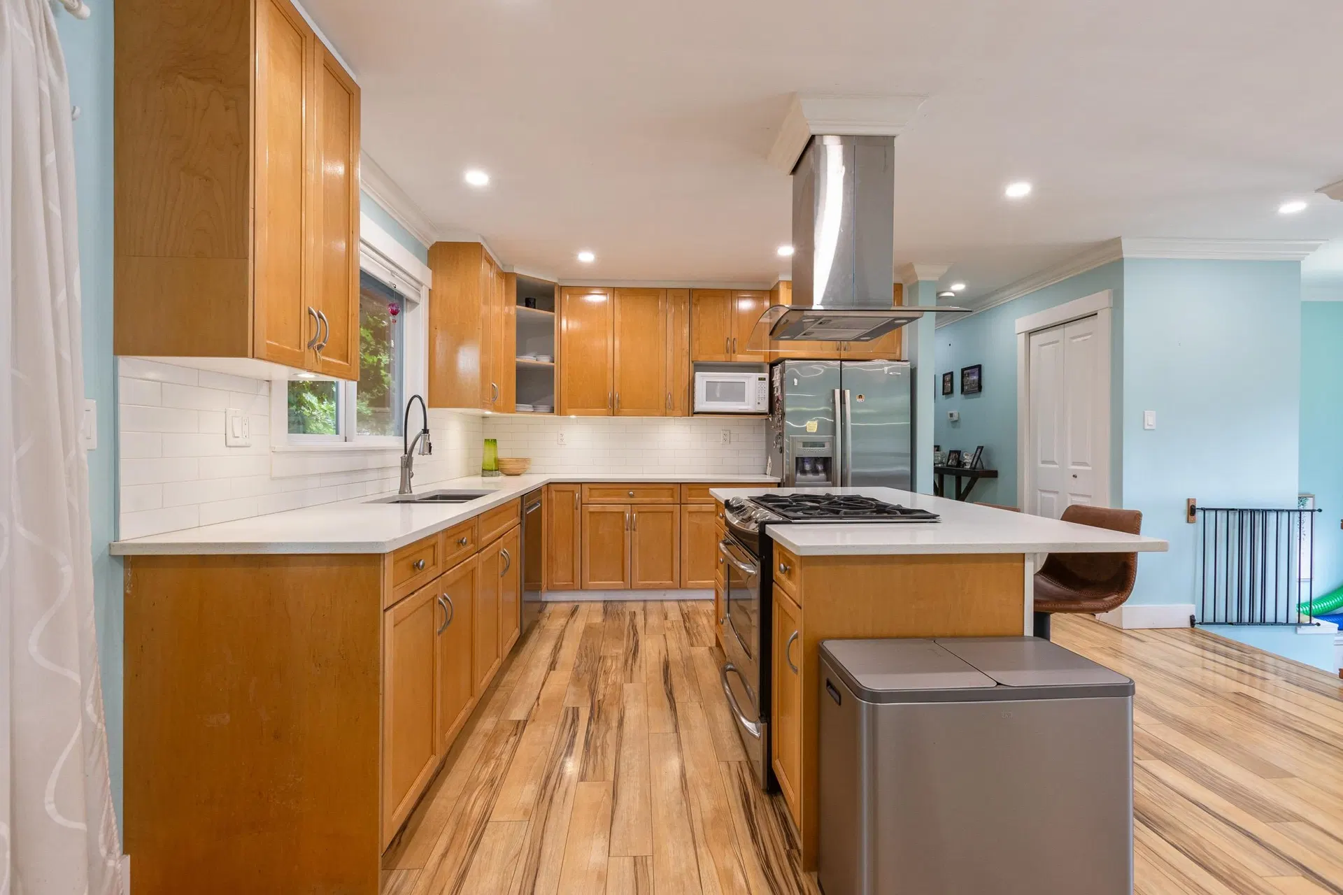 Photo 5 of 36 at 5813 180 Street