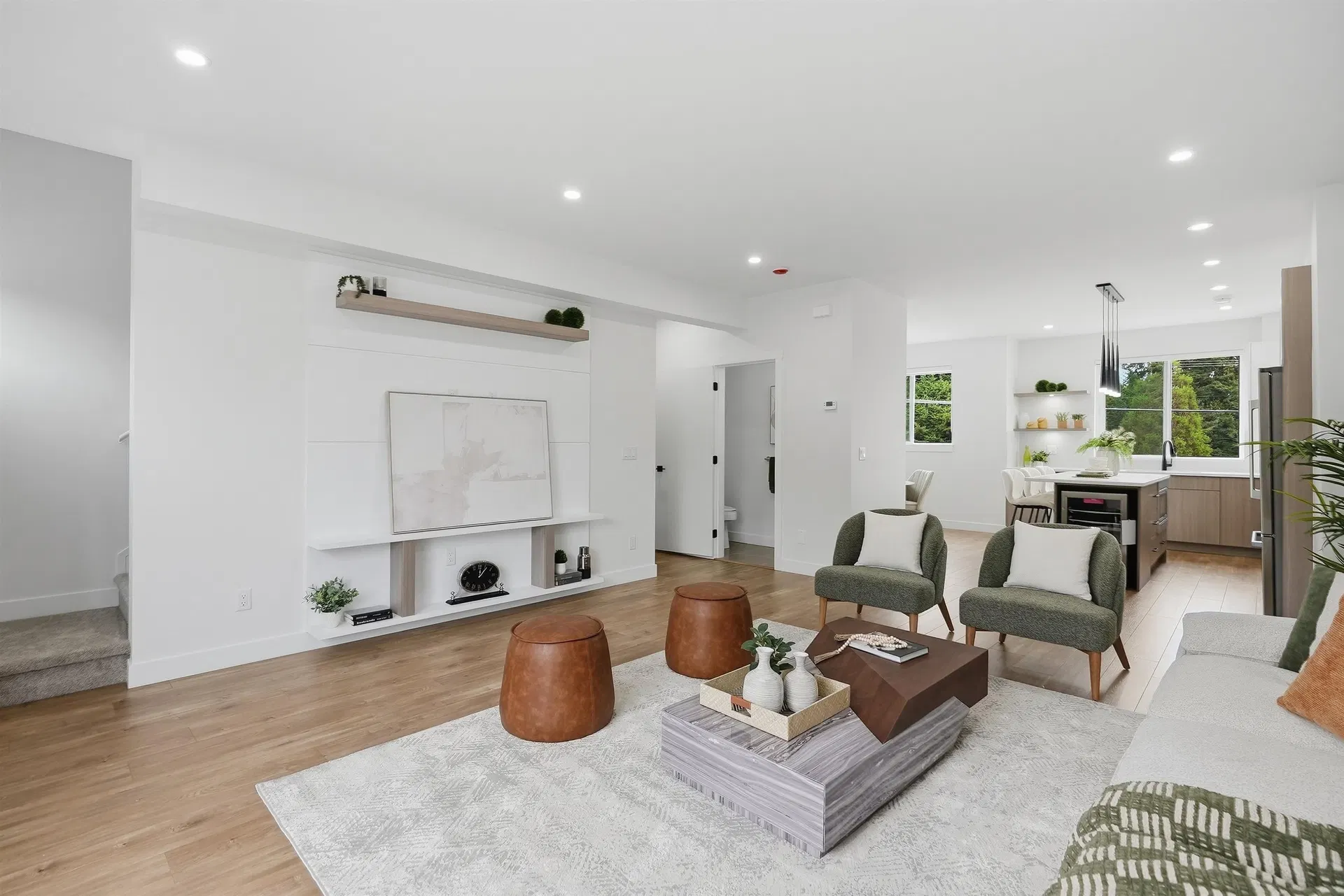 Photo 4 of 12 at #2 – 5629 King George Boulevard