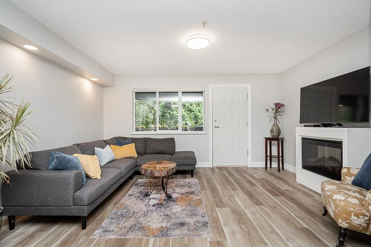 Photo 3 of 40 at #40 – 1268 Riverside Drive