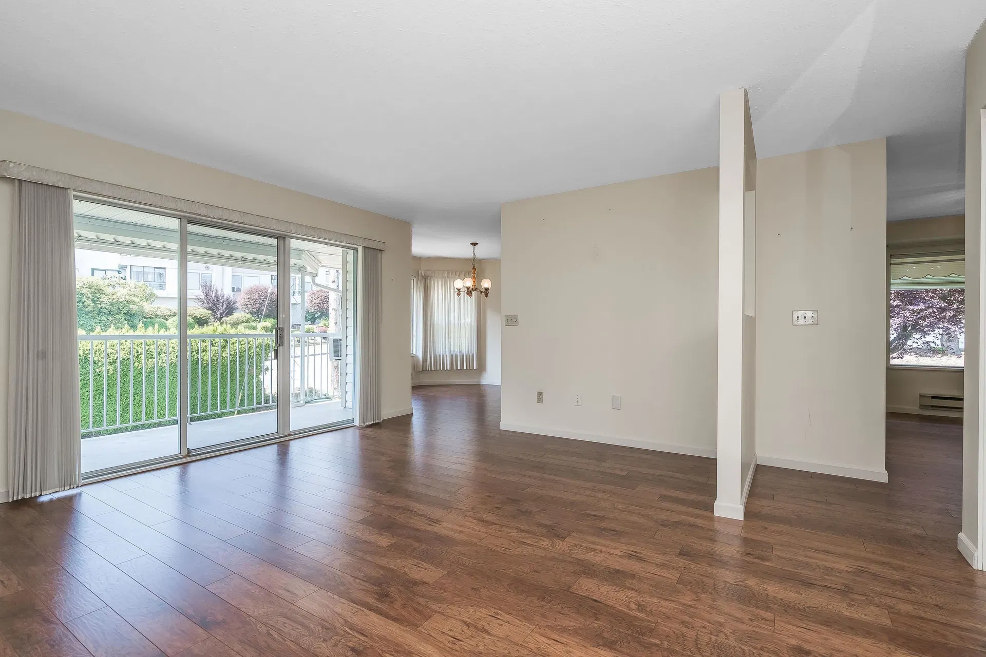 Photo 5 of 35 at #60 – 2938 Trafalgar Street