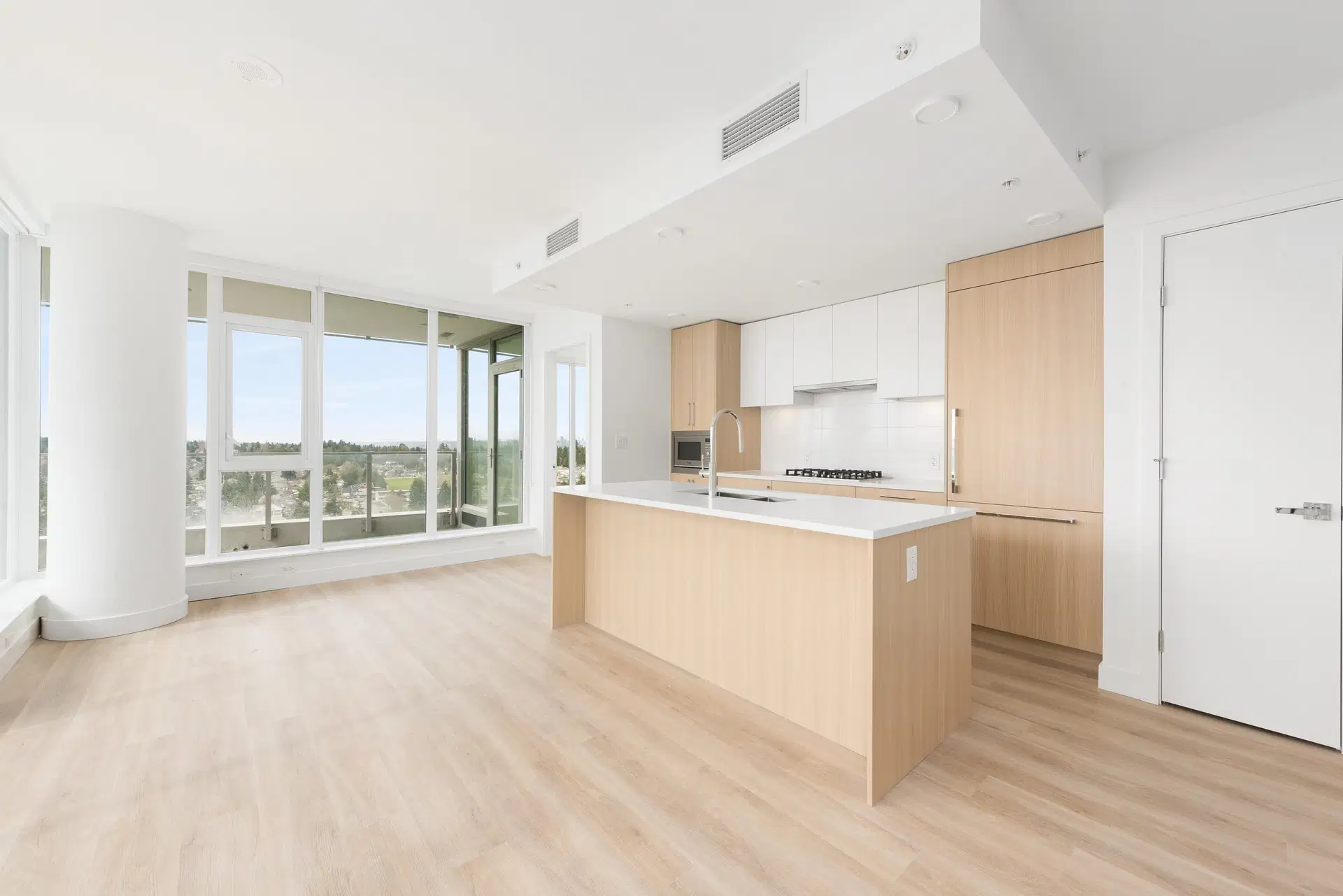 #1802 – 9675 King George Boulevard