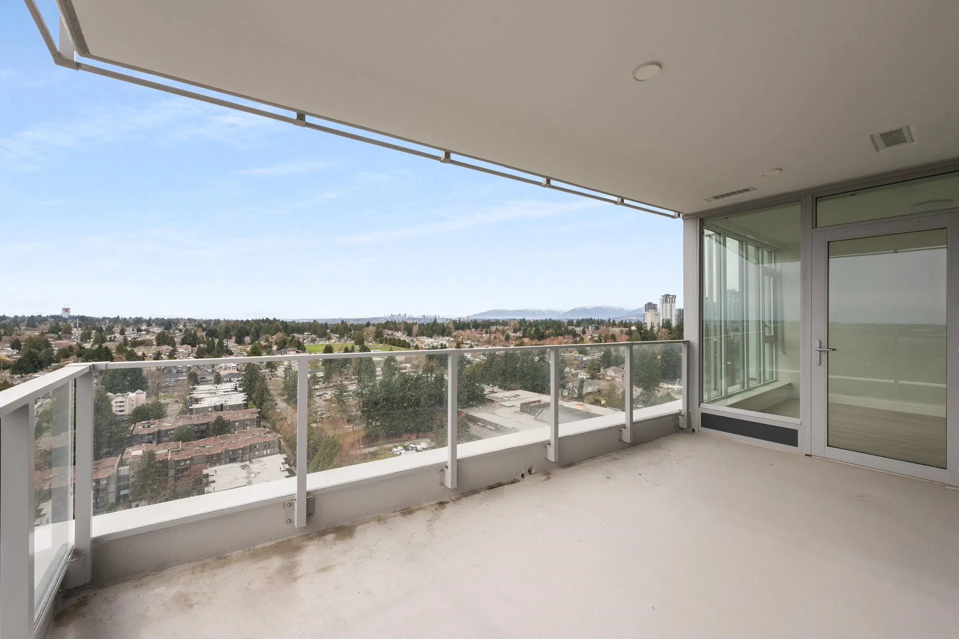 Photo 5 of 38 at #1802 – 9675 King George Boulevard