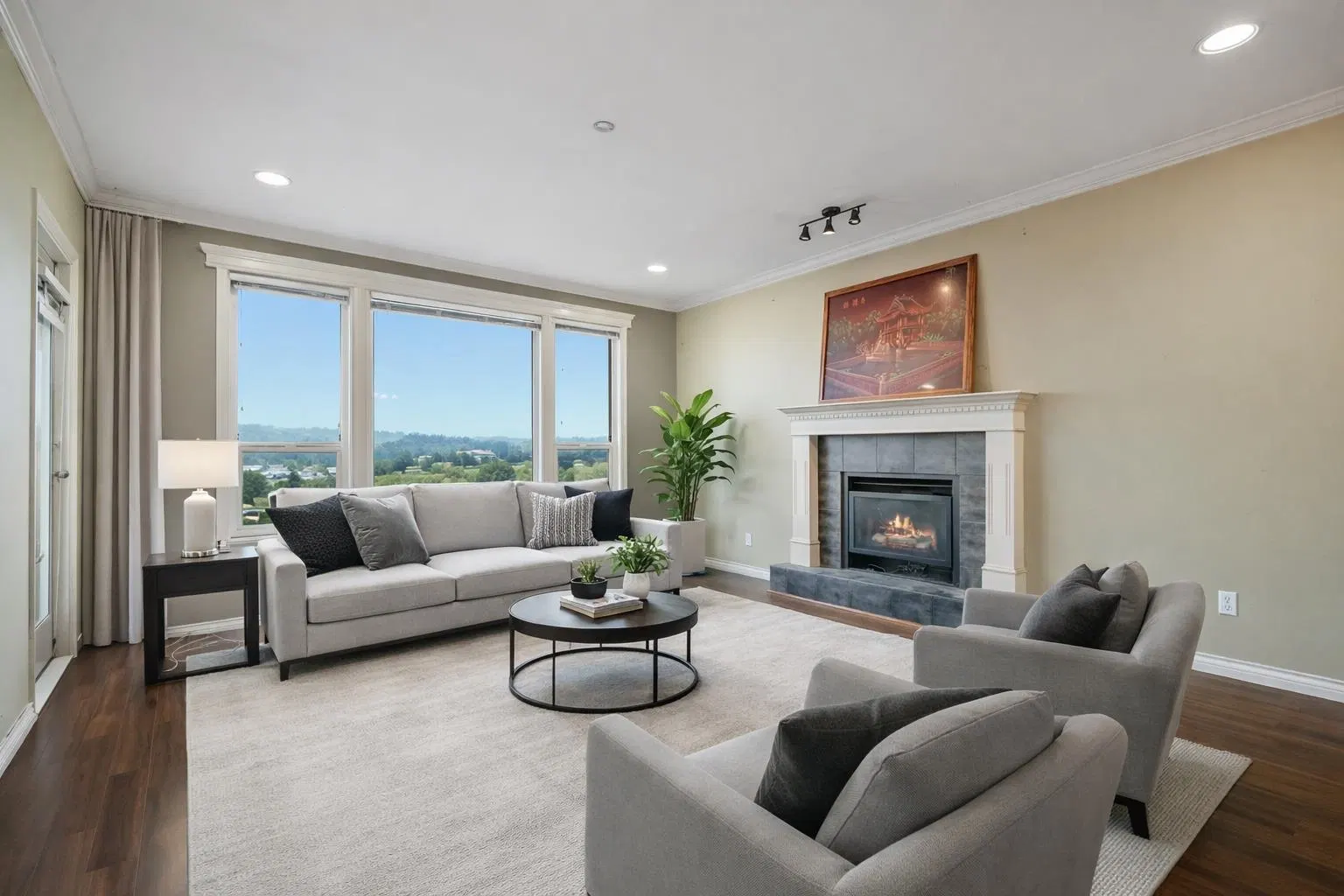 Photo 3 of 16 at #3 – 1615 Shaughnessy Street