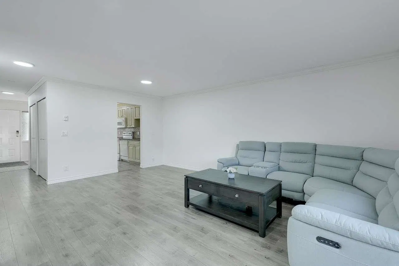 Photo 3 of 16 at #252 – 9452 Prince Charles Boulevard