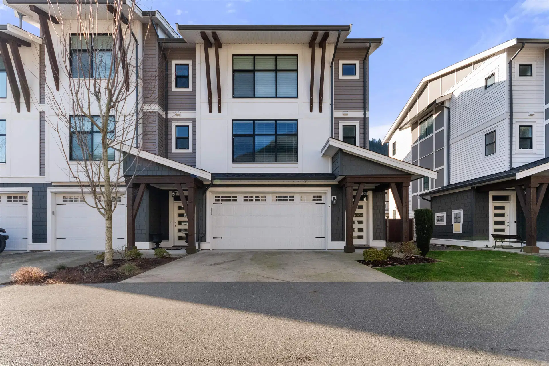 #7 – 386 Pine Avenue