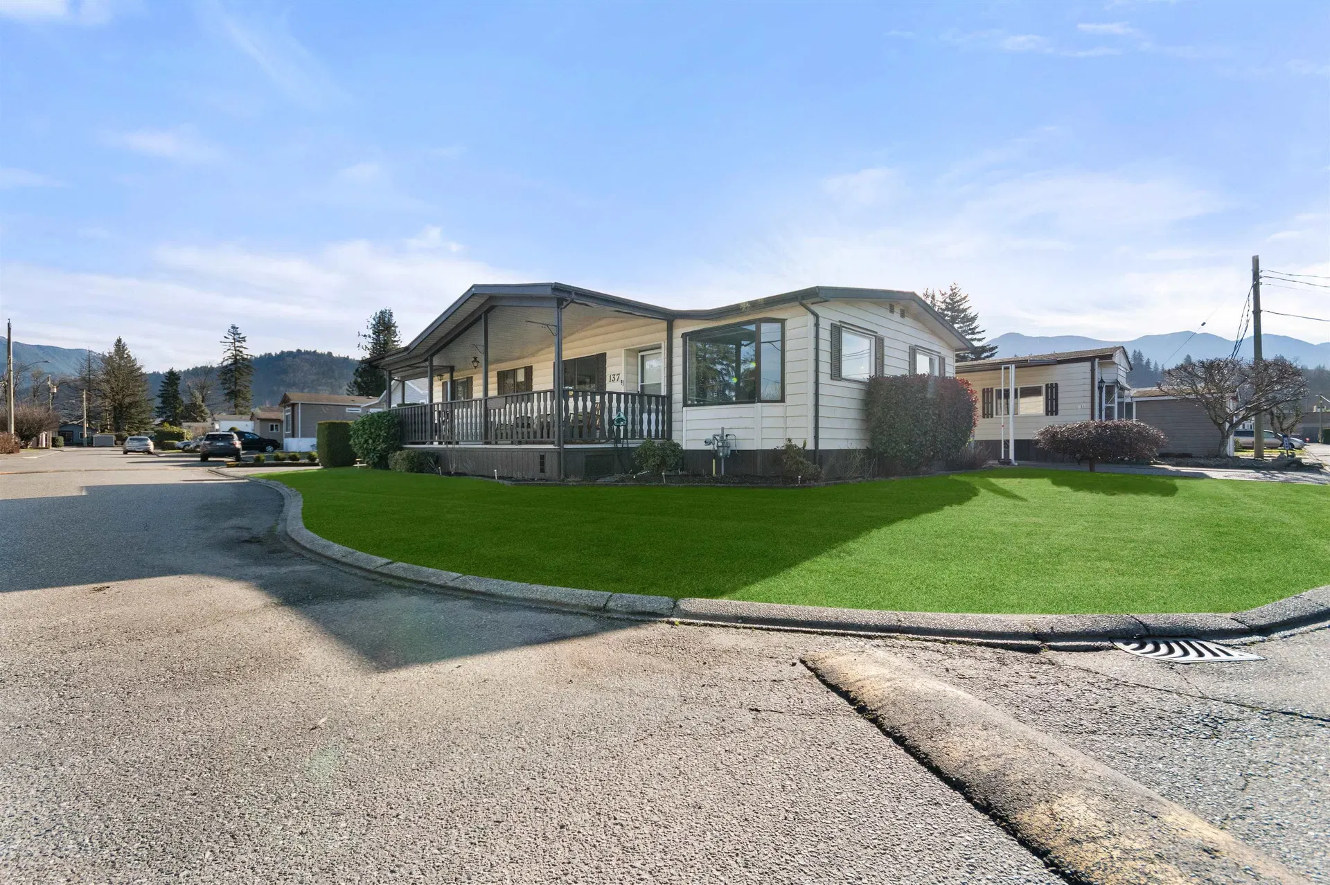 #137 – 6338 Vedder Road