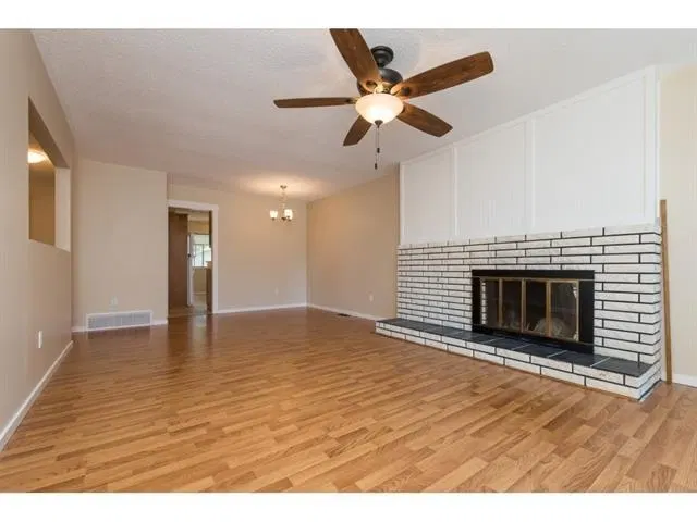 Photo 4 of 16 at 7904 115a Street