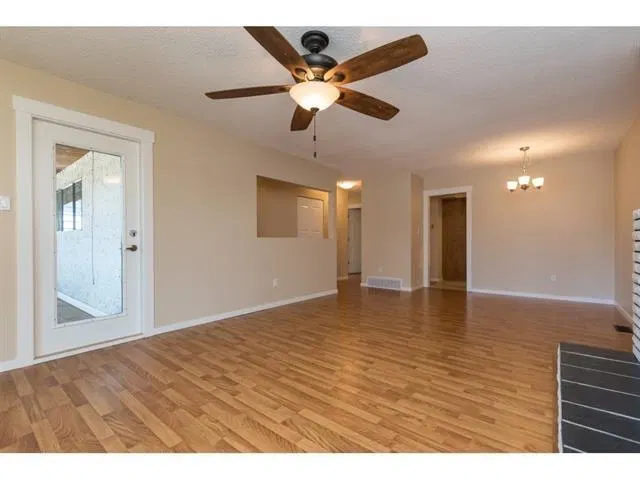 Photo 5 of 16 at 7904 115a Street